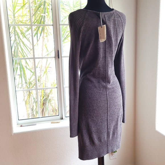 🍒NWT🍒 BAREFOOT DREAMS DARK GRAY LONG SLEEVE DRESS - Picture 10 of 10